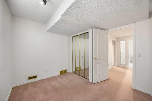 52 Edgeview Road Nw, Calgary, AB 