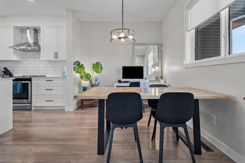 44 D'Arcy Boulevard, Okotoks, AB - Indoor