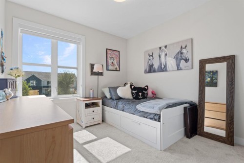 44 D'Arcy Boulevard, Okotoks, AB - Indoor Photo Showing Bedroom