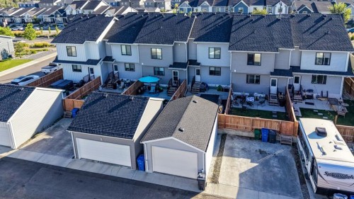 44 D'Arcy Boulevard, Okotoks, AB - Outdoor