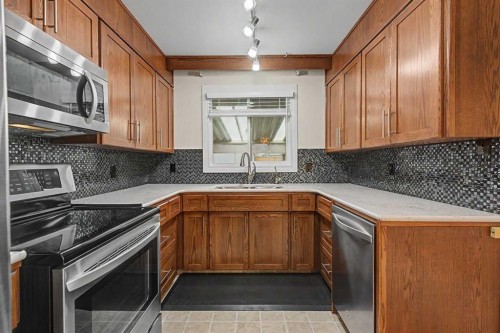 163 Lake Sylvan Close Se, Calgary, AB 
