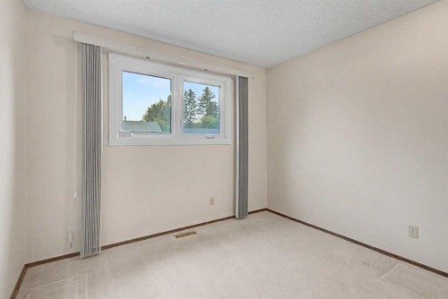 163 Lake Sylvan Close Se, Calgary, AB 