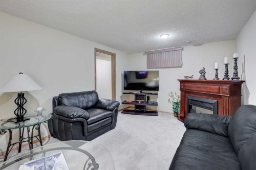 163 Lake Sylvan Close Se, Calgary, AB 