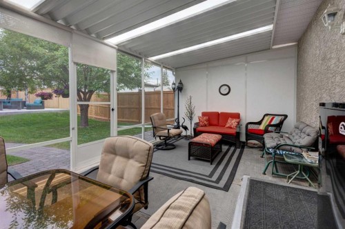 163 Lake Sylvan Close Se, Calgary, AB 