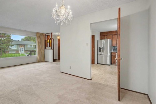 163 Lake Sylvan Close Se, Calgary, AB 