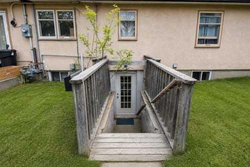 2110 26 Avenue Sw, Calgary, AB 