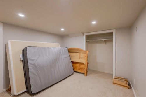 2110 26 Avenue Sw, Calgary, AB 