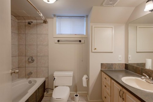 2110 26 Avenue Sw, Calgary, AB 