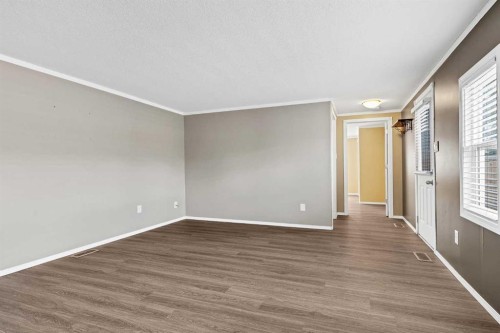 197 Spring Dale Circle Se, Airdrie, AB - Indoor Photo Showing Other Room