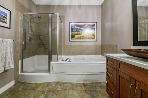 233-20 Discovery Ridge Close Sw, Calgary, AB 