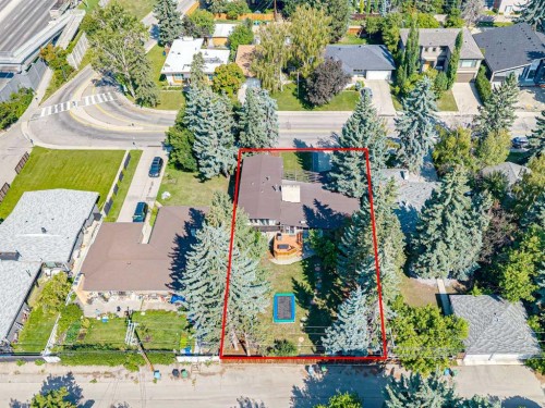 1423 75 Avenue Sw, Calgary, AB 
