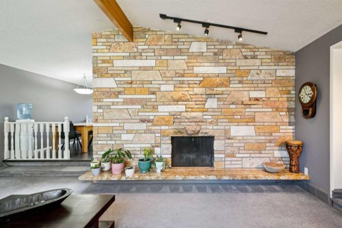 1423 75 Avenue Sw, Calgary, AB 