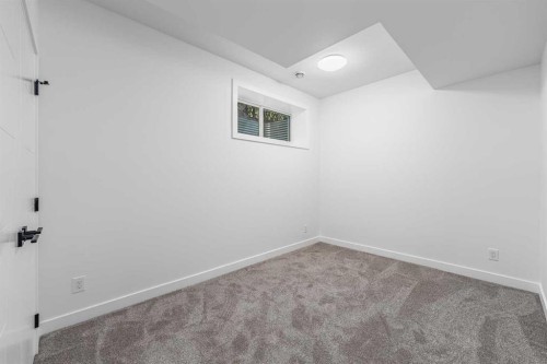 423 Hendon Drive Nw, Calgary, AB 