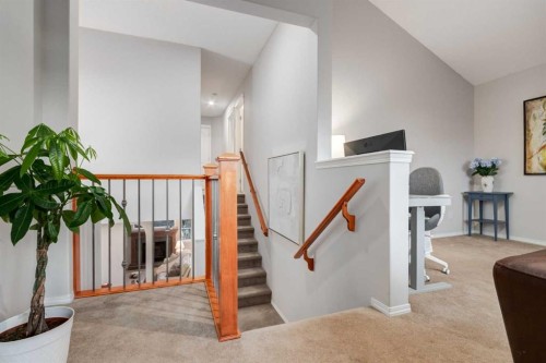 102 Springborough Point Sw, Calgary, AB 