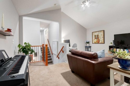 102 Springborough Point Sw, Calgary, AB 