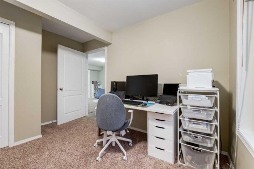 102 Springborough Point Sw, Calgary, AB 