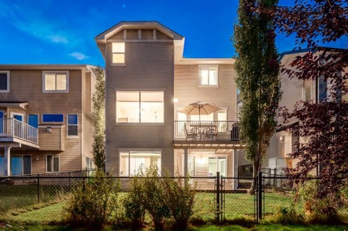 102 Springborough Point Sw, Calgary, AB 