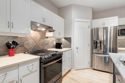102 Springborough Point Sw, Calgary, AB 