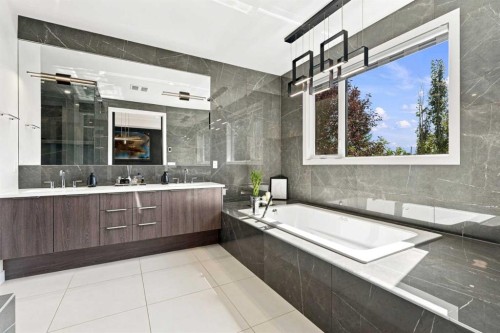 421 29 Avenue Ne, Calgary, AB 
