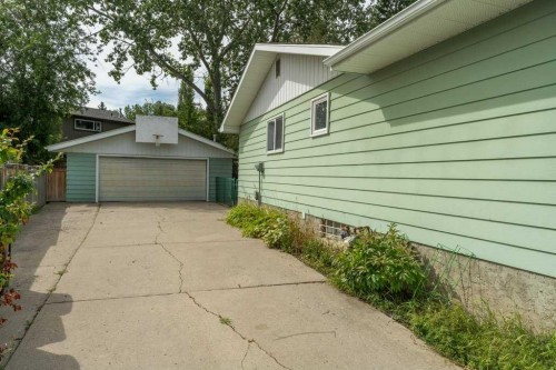 3239 Oakwood Drive Sw, Calgary, AB 