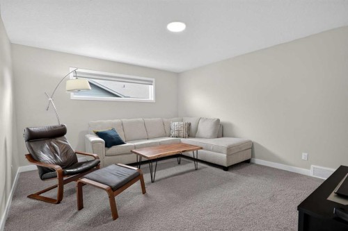 648 Legacy Woods Circle Se, Calgary, AB 