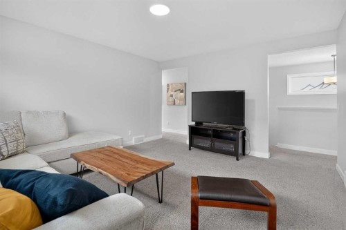 648 Legacy Woods Circle Se, Calgary, AB 