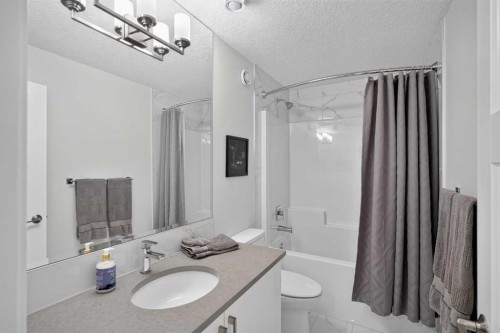 648 Legacy Woods Circle Se, Calgary, AB 