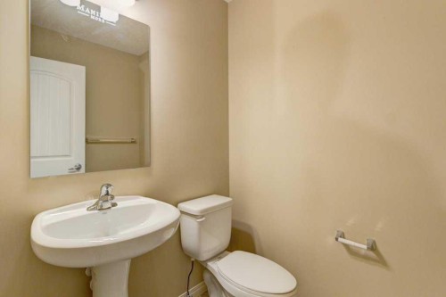 409 Cranberry Park Se, Calgary, AB 