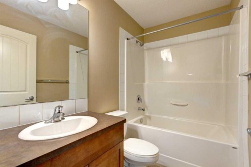 409 Cranberry Park Se, Calgary, AB 