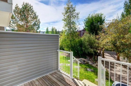409 Cranberry Park Se, Calgary, AB 