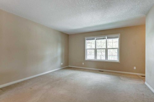 409 Cranberry Park Se, Calgary, AB 