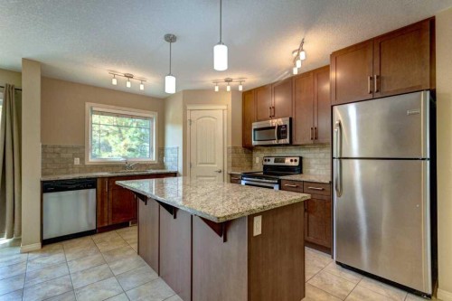 409 Cranberry Park Se, Calgary, AB 