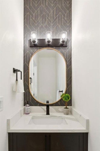 2402 Westmount Road Nw, Calgary, AB 
