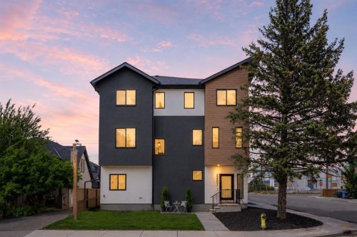 2402 Westmount Road Nw, Calgary, AB 