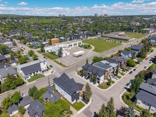 2402 Westmount Road Nw, Calgary, AB 
