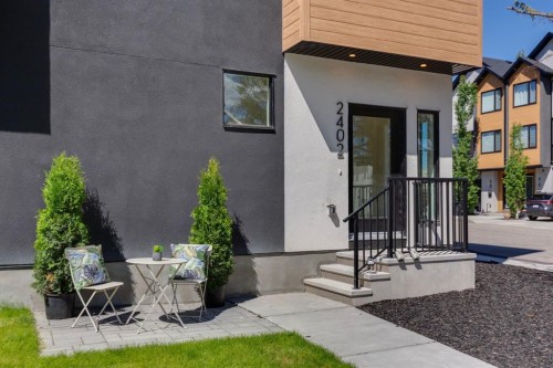 2402 Westmount Road Nw, Calgary, AB 