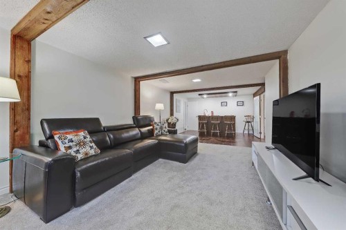 185 Springwood Drive Sw, Calgary, AB 