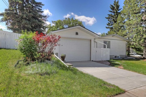 185 Springwood Drive Sw, Calgary, AB 