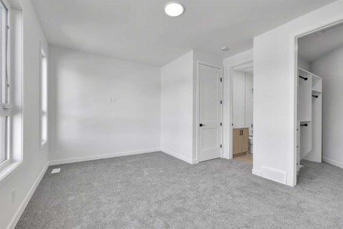 4905 Bowness Road Nw, Calgary, AB 