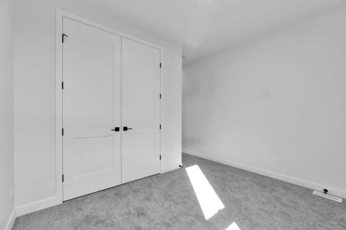 4905 Bowness Road Nw, Calgary, AB 