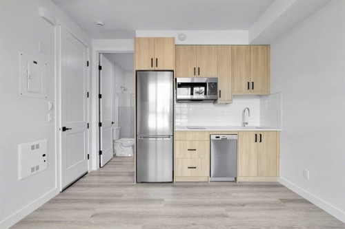 4905 Bowness Road Nw, Calgary, AB 