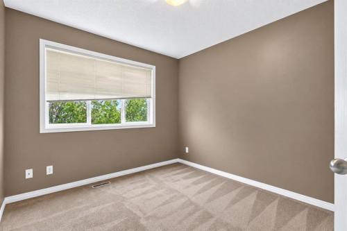 11 Saddlebrook Mews Ne, Calgary, AB 
