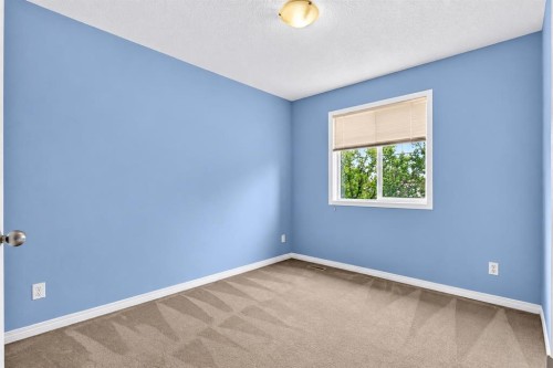 11 Saddlebrook Mews Ne, Calgary, AB 