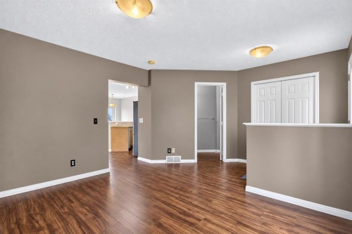 11 Saddlebrook Mews Ne, Calgary, AB 