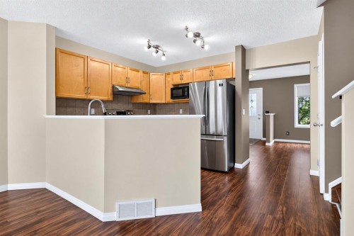 11 Saddlebrook Mews Ne, Calgary, AB 