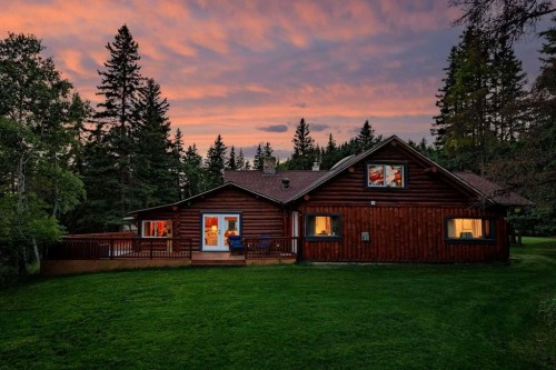 35 Bracken Point, Bragg Creek, AB 