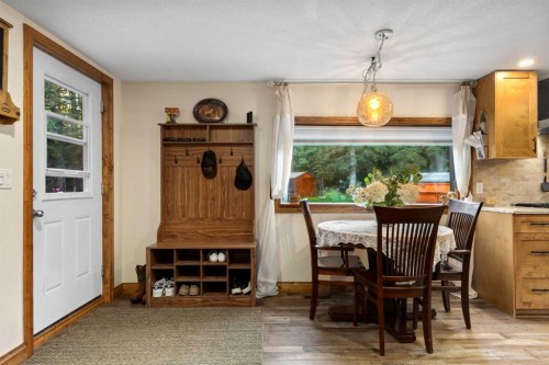 35 Bracken Point, Bragg Creek, AB 