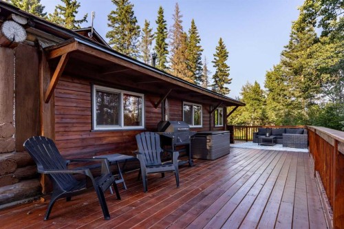 35 Bracken Point, Bragg Creek, AB 