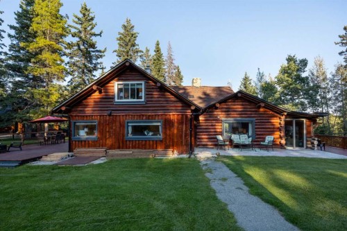 35 Bracken Point, Bragg Creek, AB 