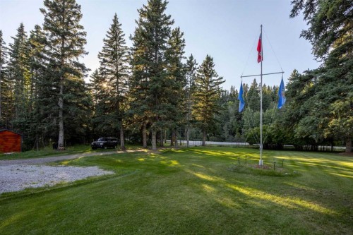 35 Bracken Point, Bragg Creek, AB 